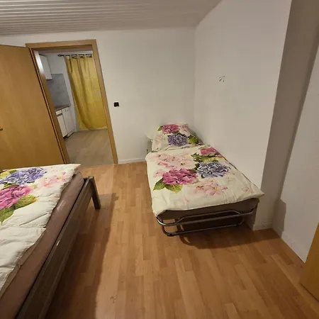 Ferien & Monteure * Schauenburg