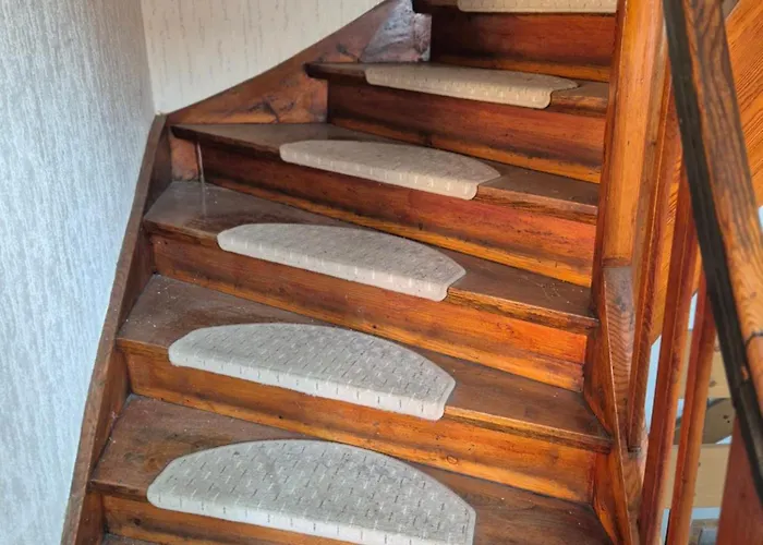 Ferien & Monteure * Schauenburg